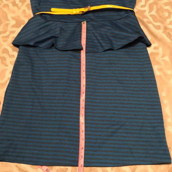 Blue striped dress with yellow belt - Picture 5 of 6